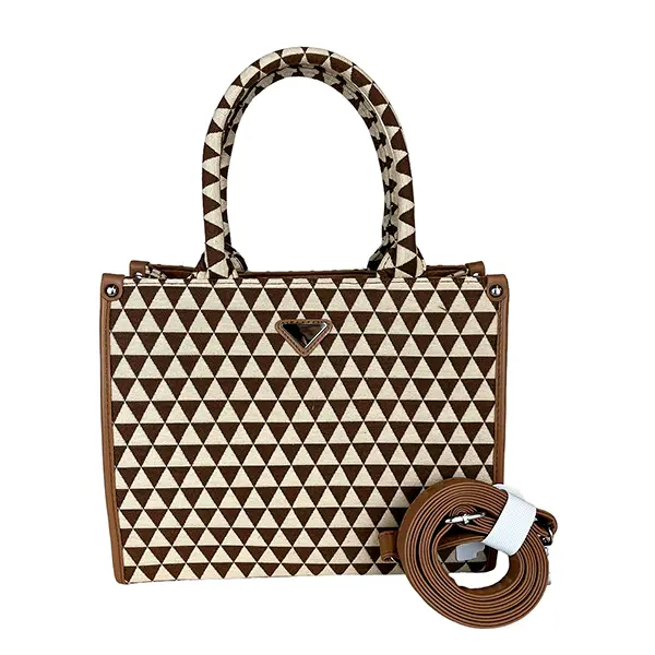 [B01IM168028TCC] IMPORTACION BOLSA MEDIANA TRIANGULOS