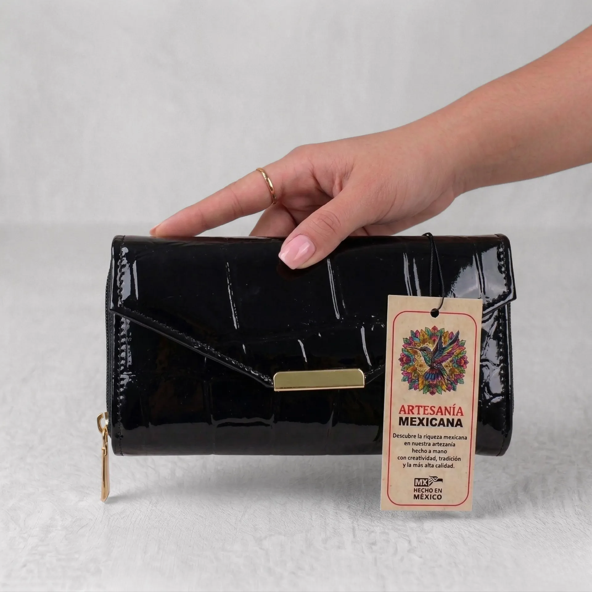 [C22PIBPCNEG] CARTERA PIEL PICO BARRA (CHAROL NEGRO)