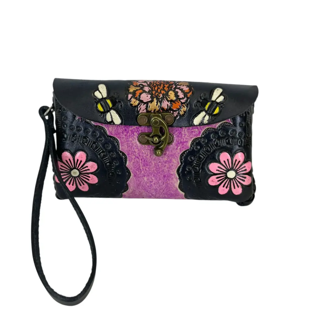 MUÑEQUERA VAQUETA CINCELADA 