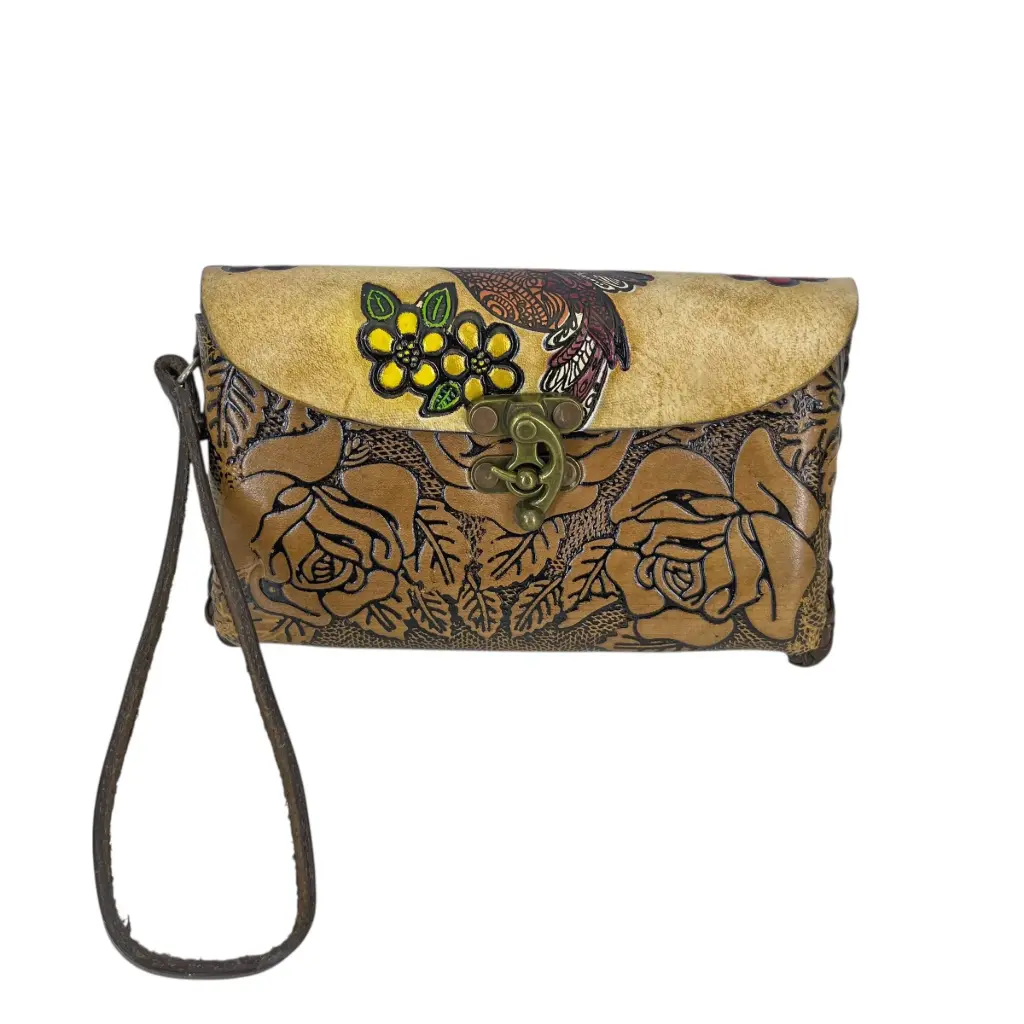 MUÑEQUERA VAQUETA CINCELADA 