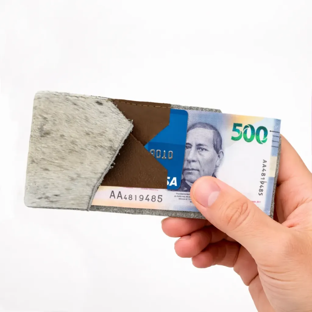 [C2B02PEL] CARTERA PIEL VICTOR (PELO)