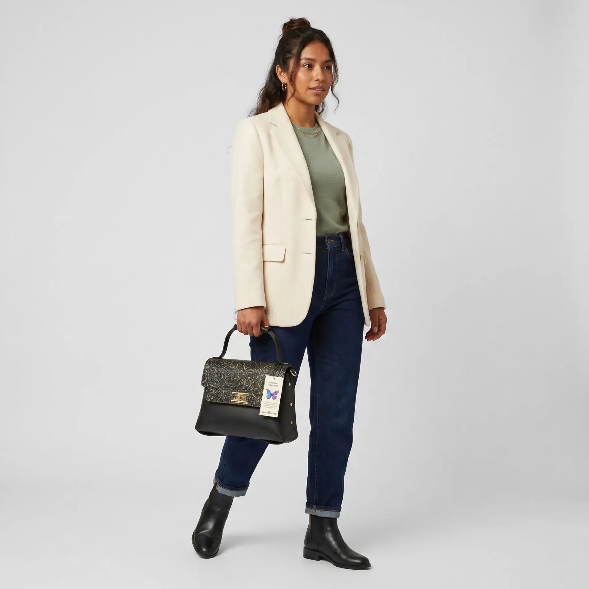 [B1AIPMNEO] AILANI PIEL (FLORES MUNEQ NEGRO/ORO)